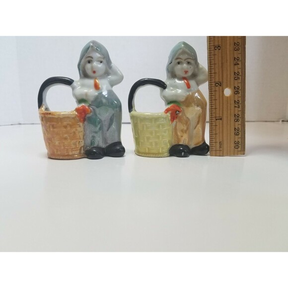 Porcelain Lusterware Made In Japan Pair Of Children With Baskets 3"×2" - Picture 3 of 12